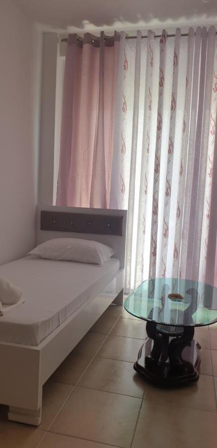 Redsun Apartment Vlore Exterior photo